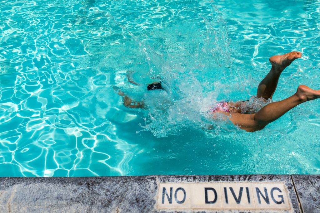 What is zero entry swimming pool? | Different Types Of Zero-Entry Pools 1 What is zero entry swimming pool