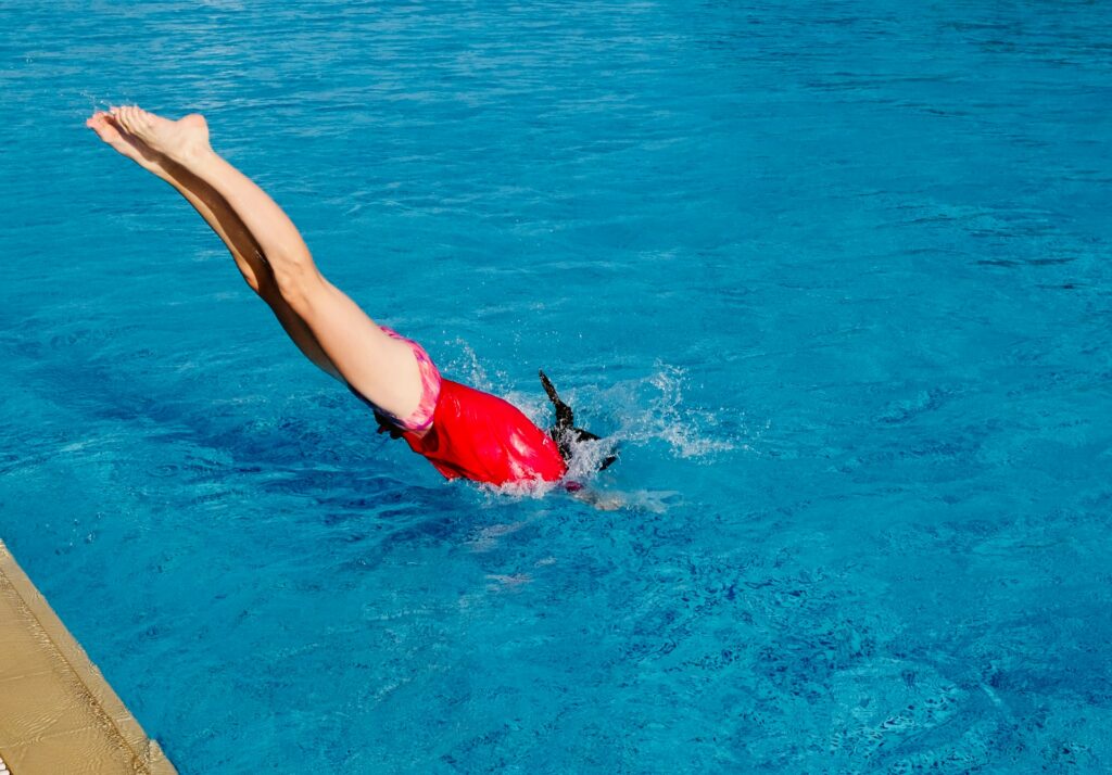 What are common swimming pool problems? 2 What are common swimming pool problems
