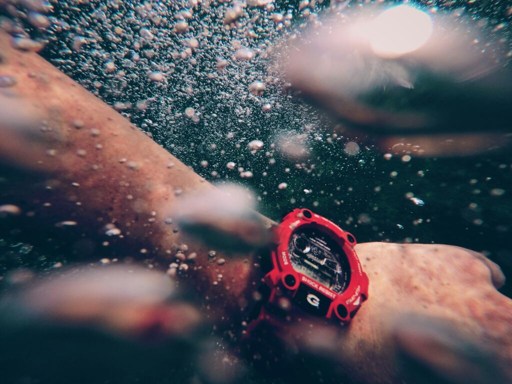 Can We Use a Watch During Swimming? 1 Can We Use a Watch During Swimming